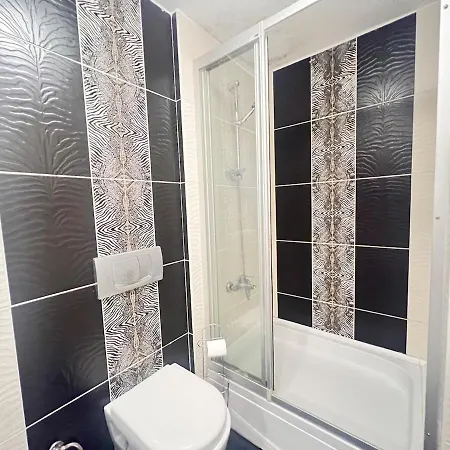 One Bedroom Apartment *